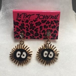 NWT Betsey Johnson earrings